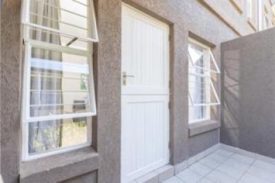 1 Bedroom Apartment / Flat to Rent in Kelvin-18