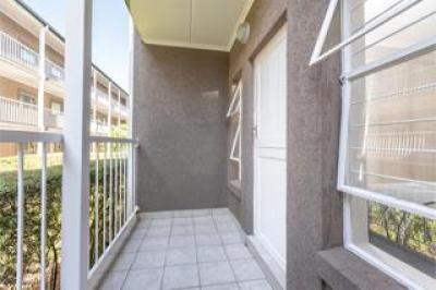 1 Bedroom Apartment / Flat to Rent in Kelvin-19