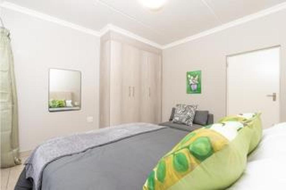 1 Bedroom Apartment / Flat to Rent in Kelvin-2