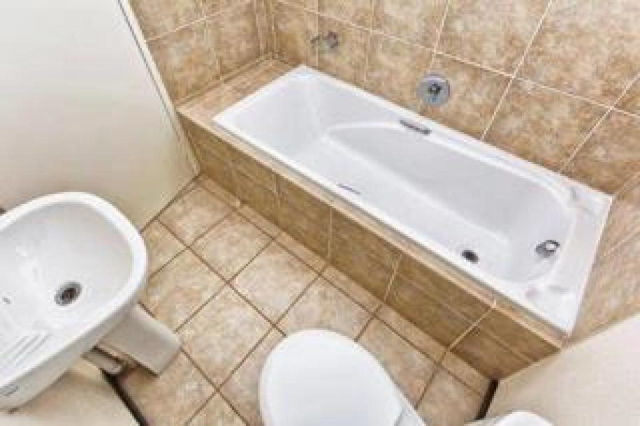 2 Bedroom Townhouse to Rent in Protea Glen-8