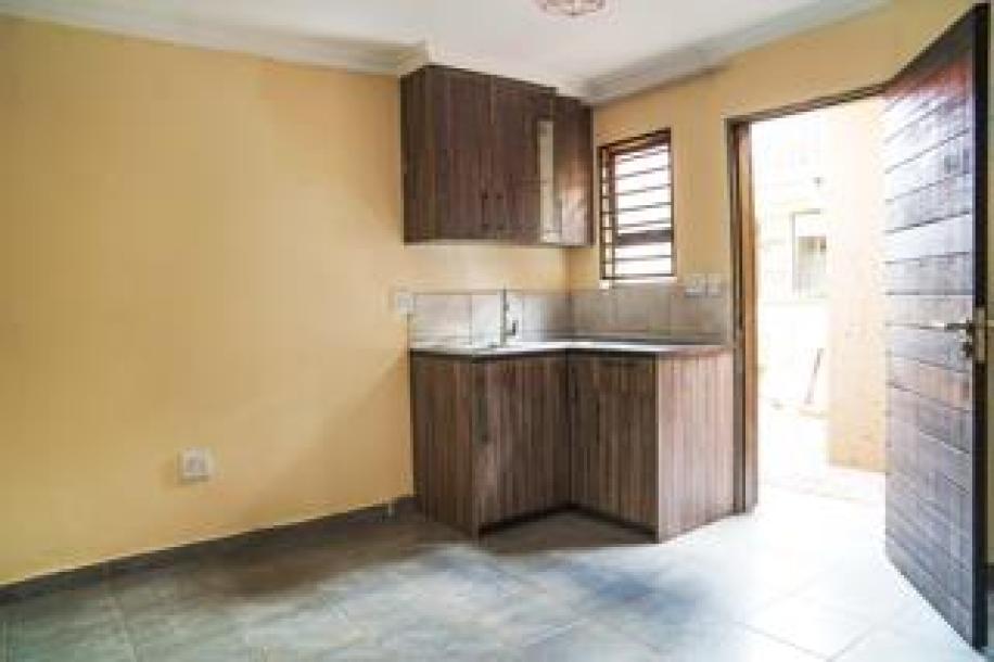 1 Bedroom Apartment / Flat to Rent in Protea Glen-3