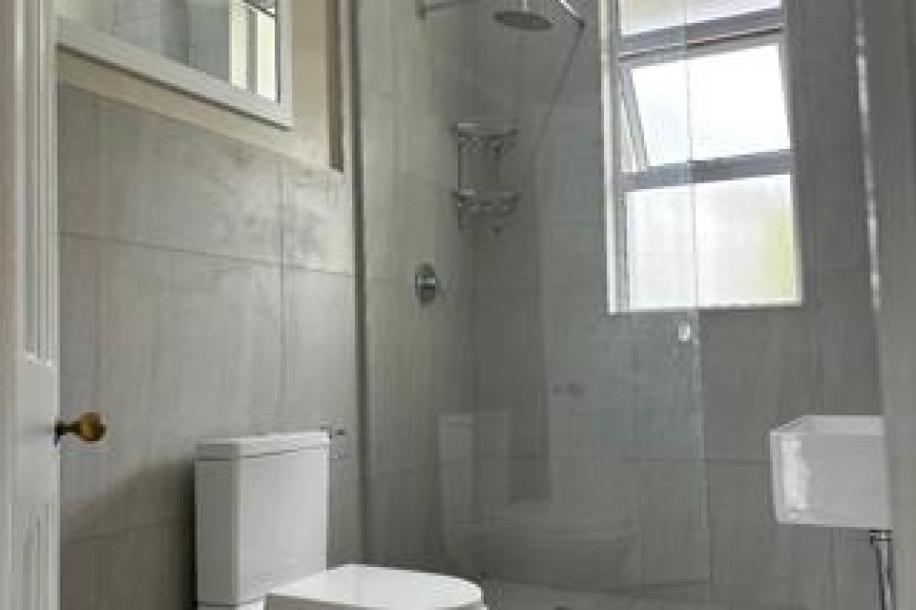 2.5 Bedroom Apartment / Flat to Rent in Musgrave-4