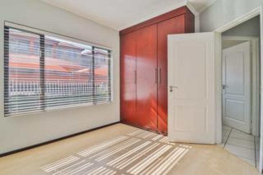 2 Bedroom Apartment / Flat to Rent in Glenvista-14