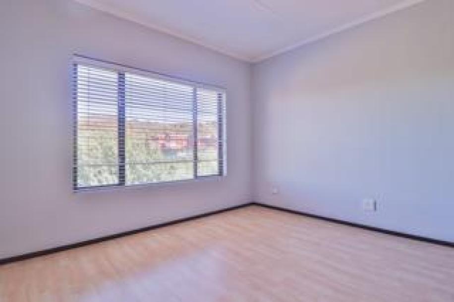 2 Bedroom Apartment / Flat to Rent in Glenvista-15