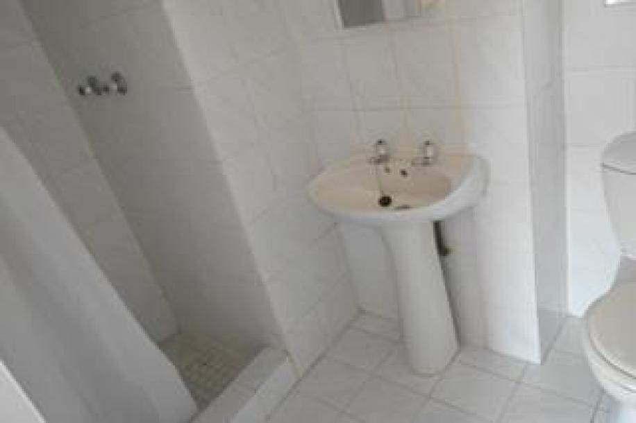 2 Bedroom Townhouse to Rent in New Redruth-2