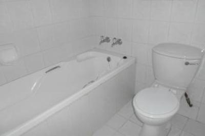 2 Bedroom Townhouse to Rent in New Redruth-3