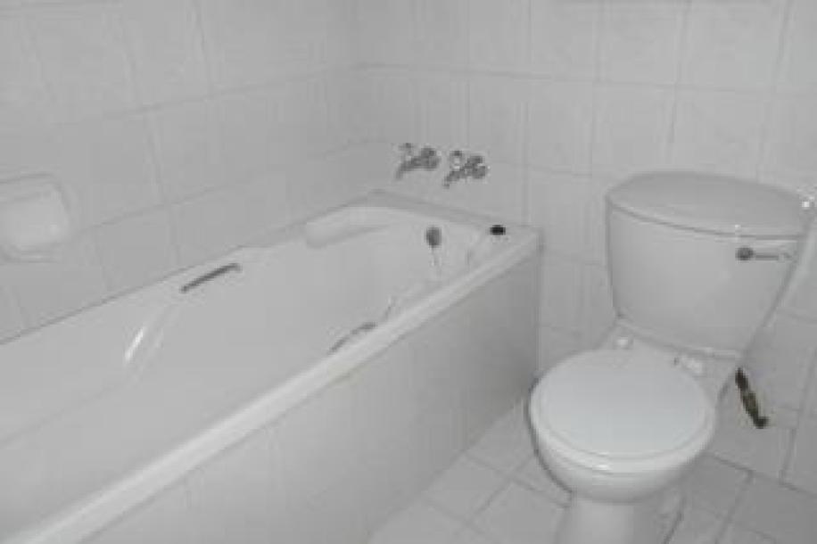 2 Bedroom Townhouse to Rent in New Redruth-3