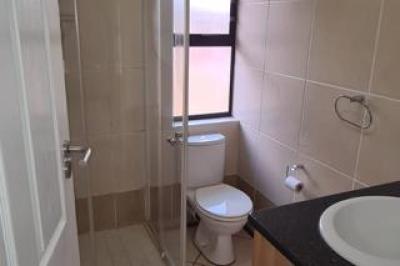 3 Bedroom Townhouse to Rent in Meyersdal-14