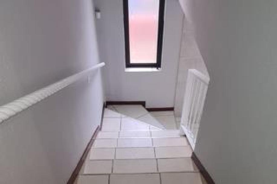 3 Bedroom Townhouse to Rent in Meyersdal-16