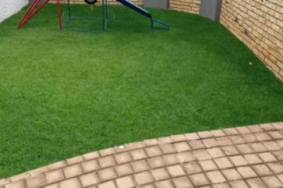 3 Bedroom Townhouse to Rent in Meyersdal-19