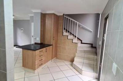 3 Bedroom Townhouse to Rent in Meyersdal-6