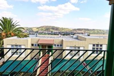 2 Bedroom Townhouse to Rent in Winchester Hills