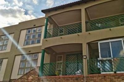 2 Bedroom Townhouse to Rent in Winchester Hills