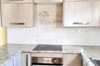 2 Bedroom Townhouse to Rent in Winchester Hills