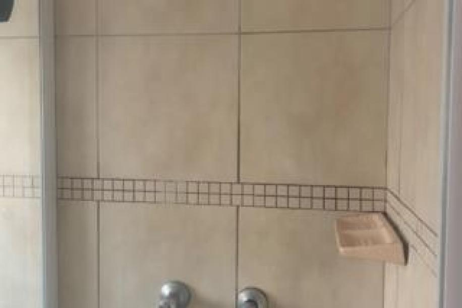 2 Bedroom House to Rent in Alveda-6