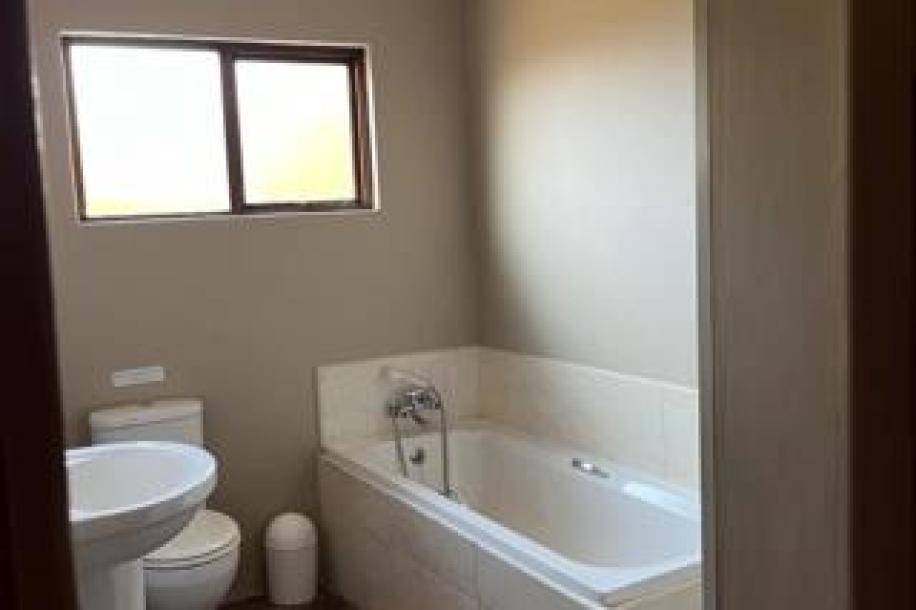 Farm to Rent in Karkloof Estate-7