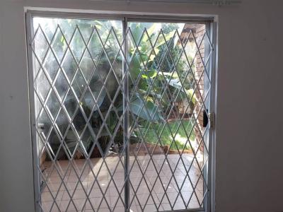 3 Bedroom House in Zwartkop-17