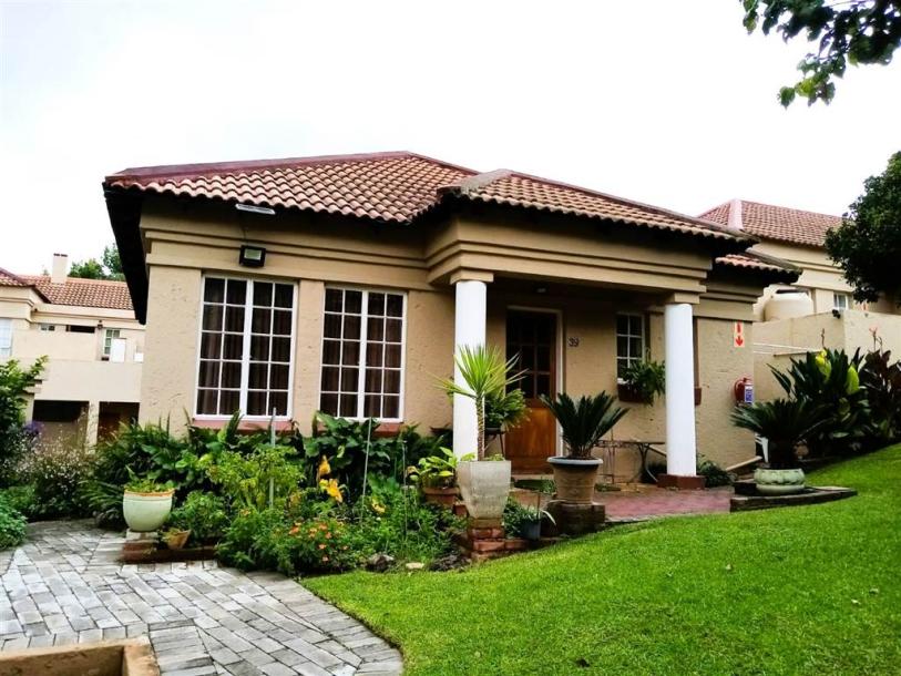 2 Bedroom Townhouse in Parys-0