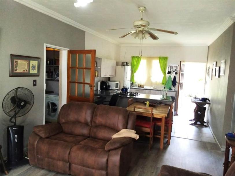 2 Bedroom Townhouse in Parys-8