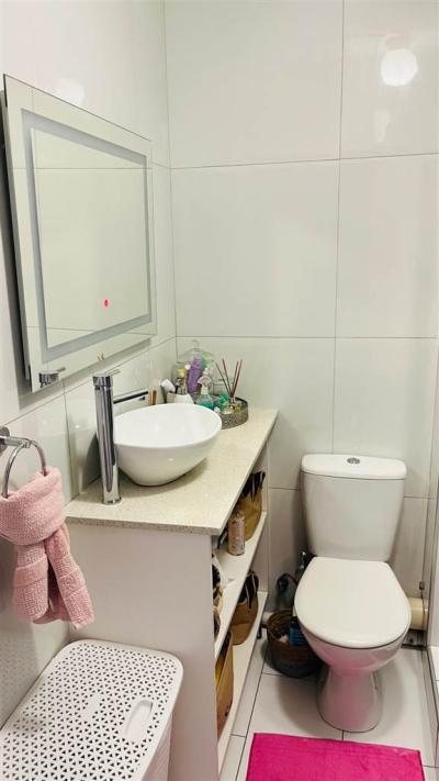 2 Bedroom Apartment in Musgrave