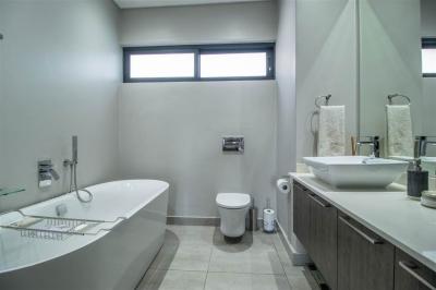 2 Bedroom Cluster in Menlo Park-12