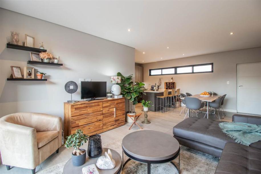 2 Bedroom Cluster in Menlo Park-5