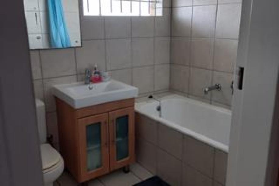 1 Bedroom Apartment / Flat for Sale in Pinelands-13