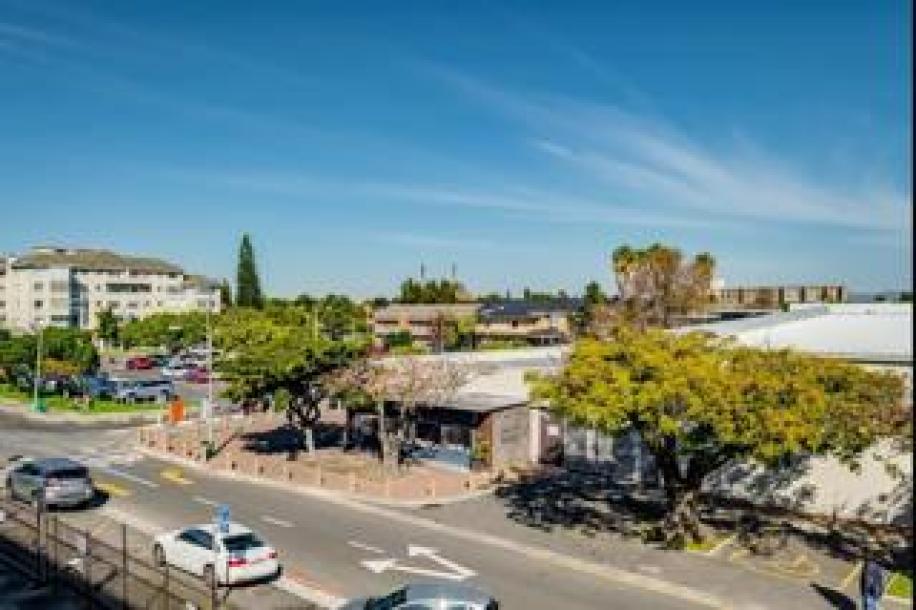 1 Bedroom Apartment / Flat for Sale in Pinelands-18