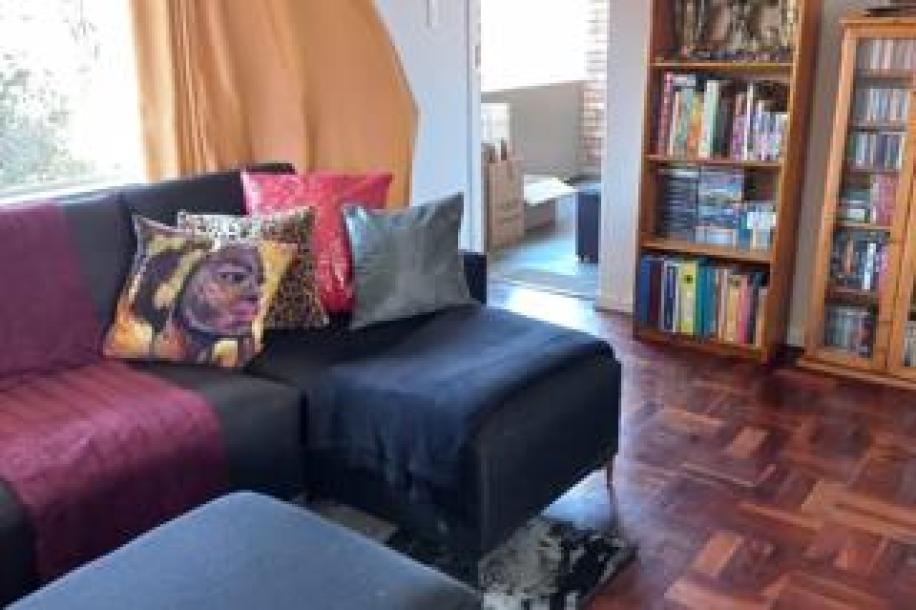 1 Bedroom Apartment / Flat for Sale in Pinelands-3