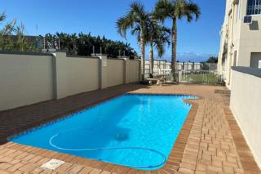 3 Bedroom Apartment / Flat for Sale in Uvongo-18