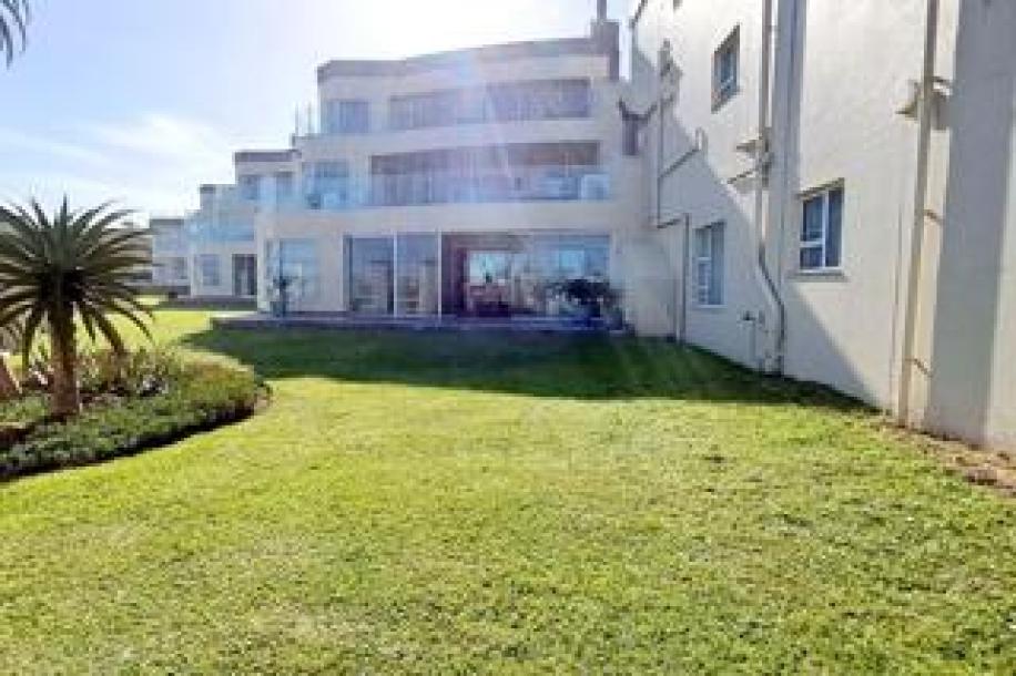 3 Bedroom Apartment / Flat for Sale in Uvongo-1