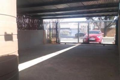 6 Bedroom House for Sale in Verwoerdpark-18