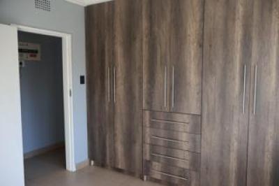 6 Bedroom House for Sale in Verwoerdpark-6