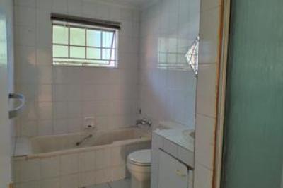 3 Bedroom Townhouse for Sale in Ridgeway