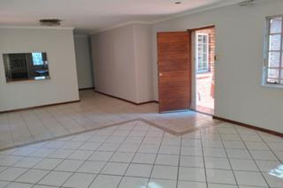 3 Bedroom Townhouse for Sale in Ridgeway-2