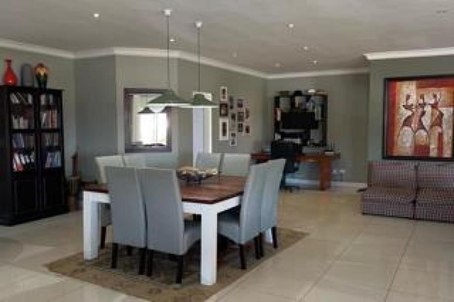 4 Bedroom House for Sale in Shelly Beach-9