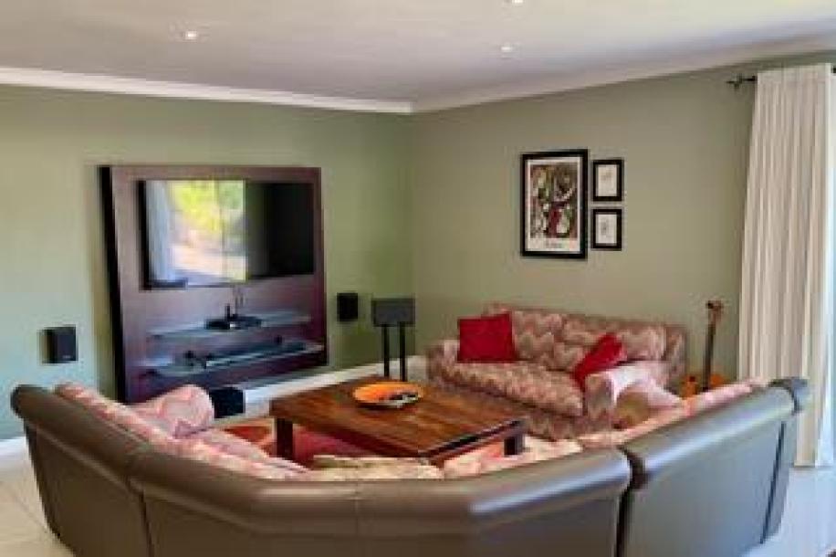 4 Bedroom House for Sale in Shelly Beach-6