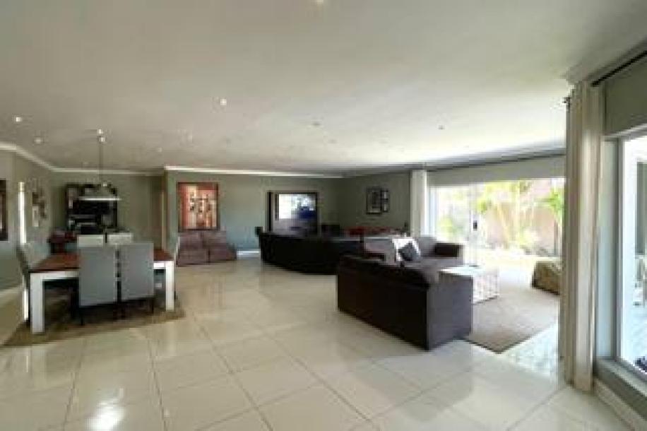 4 Bedroom House for Sale in Shelly Beach-7