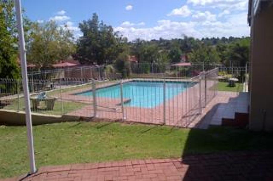 3 Bedroom Townhouse for Sale in Winchester Hills-11