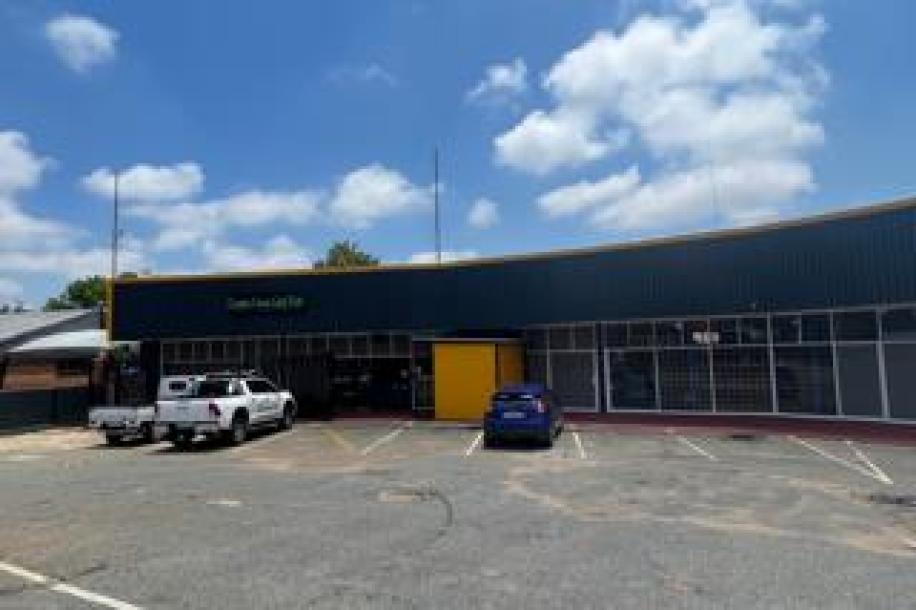 Commercial Property to Rent in Greenhills-2