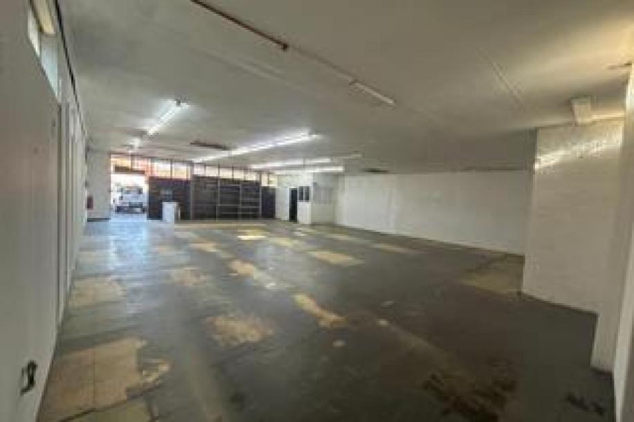 Commercial Property to Rent in Greenhills-5