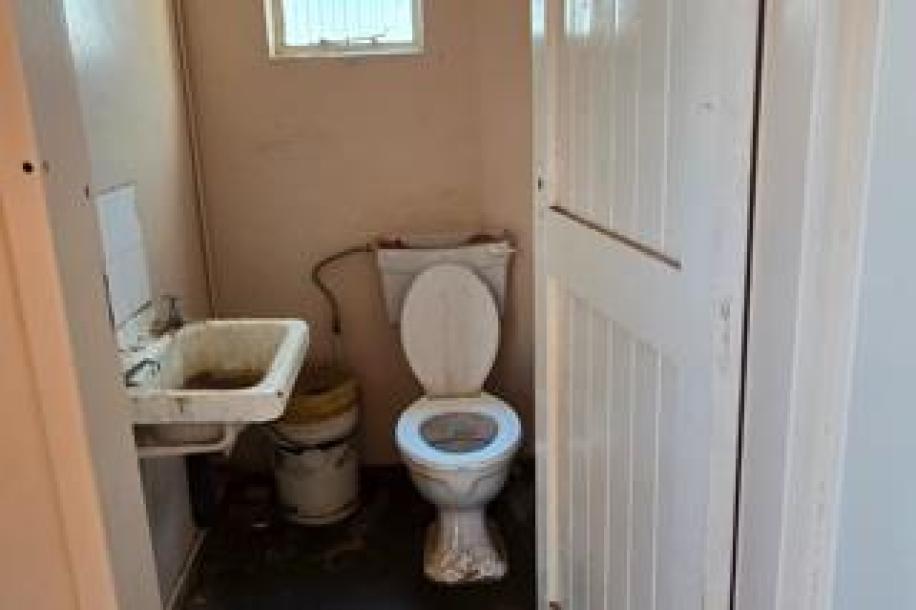 Industrial Property to Rent in Uraniaville-6