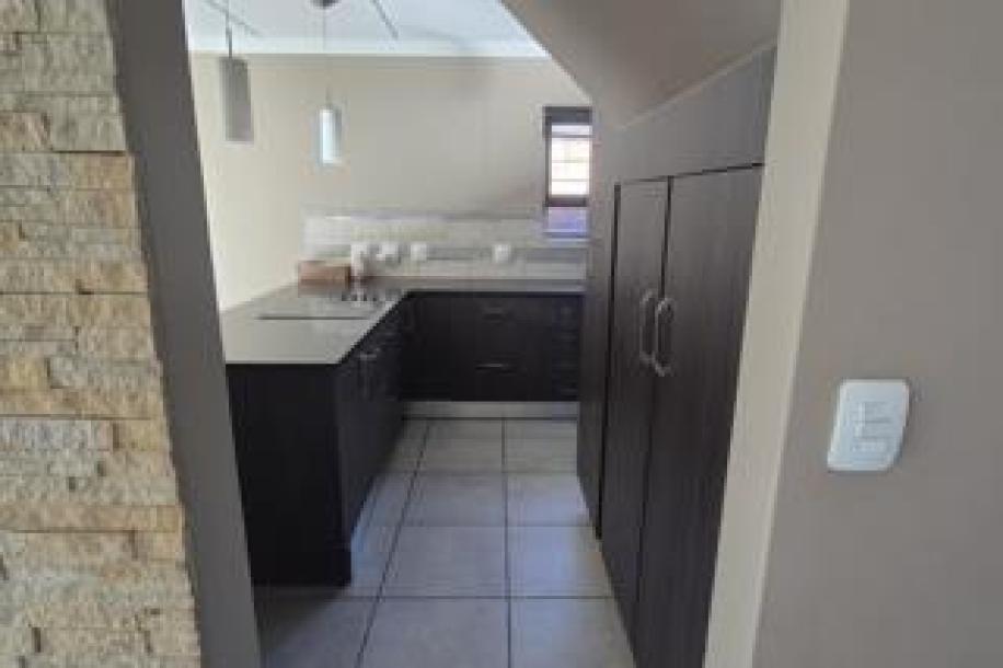 3 Bedroom Townhouse to Rent in Amberfield Valley-3