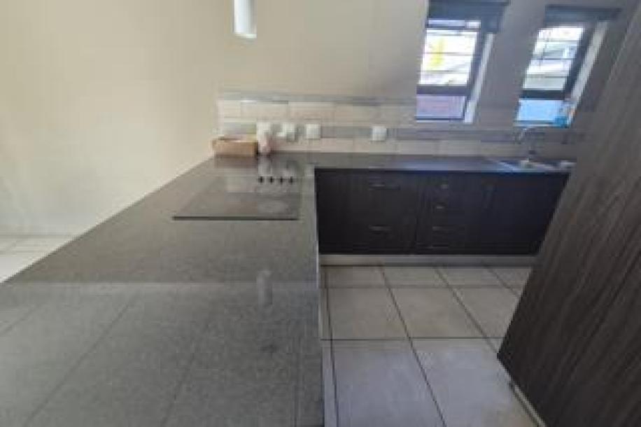 3 Bedroom Townhouse to Rent in Amberfield Valley-4