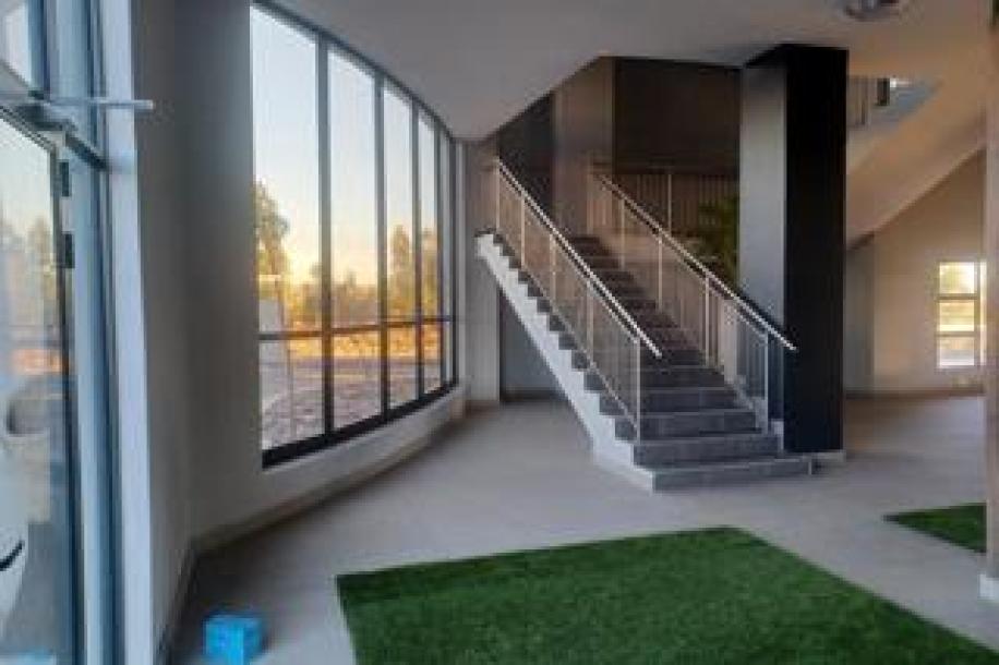 Apartment / Flat to Rent in Corridor Hill-4