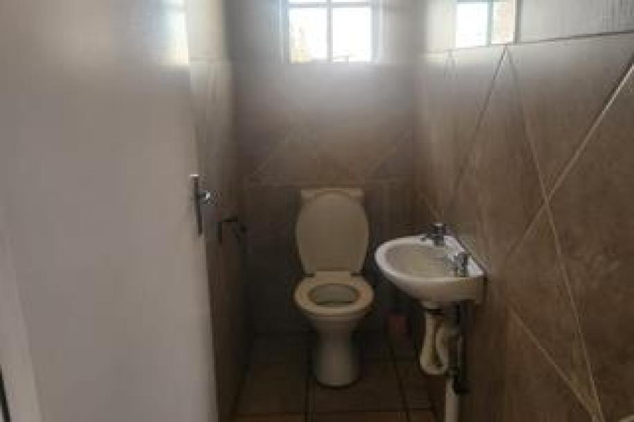 3 Bedroom Apartment / Flat to Rent in Die Heuwel-5