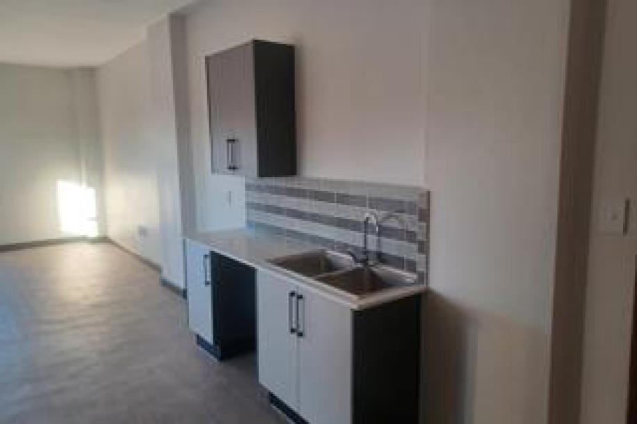 Apartment / Flat to Rent in Corridor Hill-7