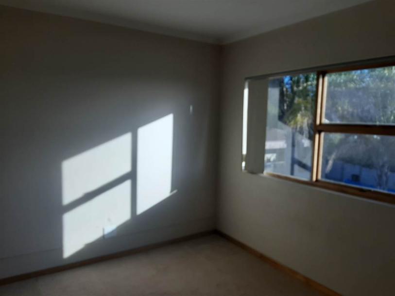 2 Bedroom Apartment in Eversdal-5