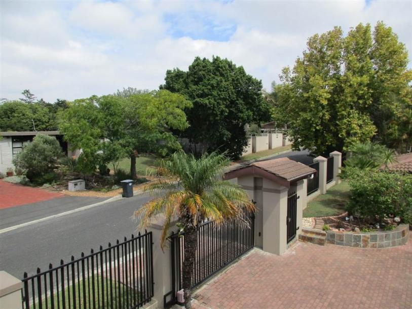 2 Bedroom Apartment in Eversdal-8