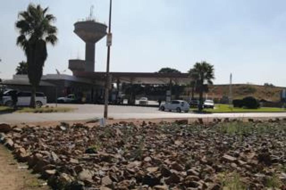 Commercial Property to Rent in Reyno Ridge-1